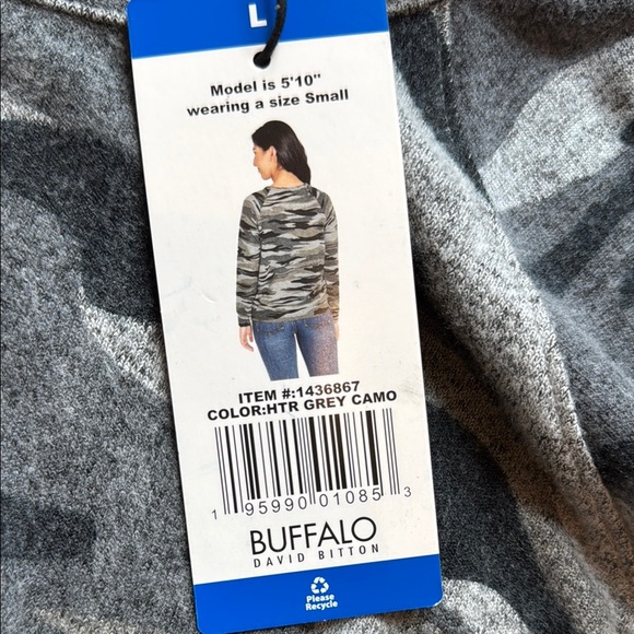 Camo Sweatshirt size large - Picture 3 of 10